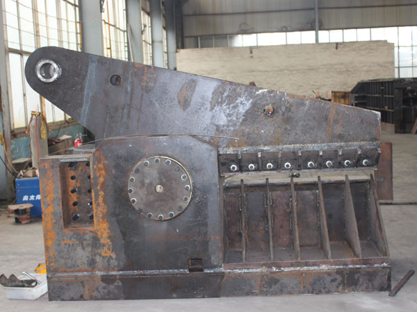 鱷魚(yú)式剪切機